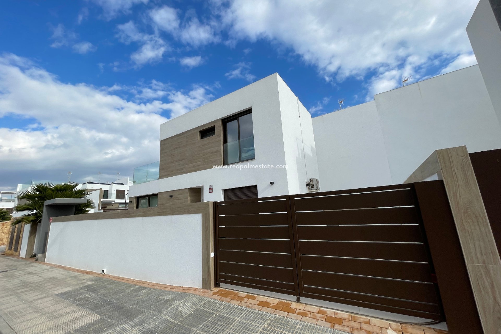 Herverkoop - Villa -
Benijofar - Costa Blanca