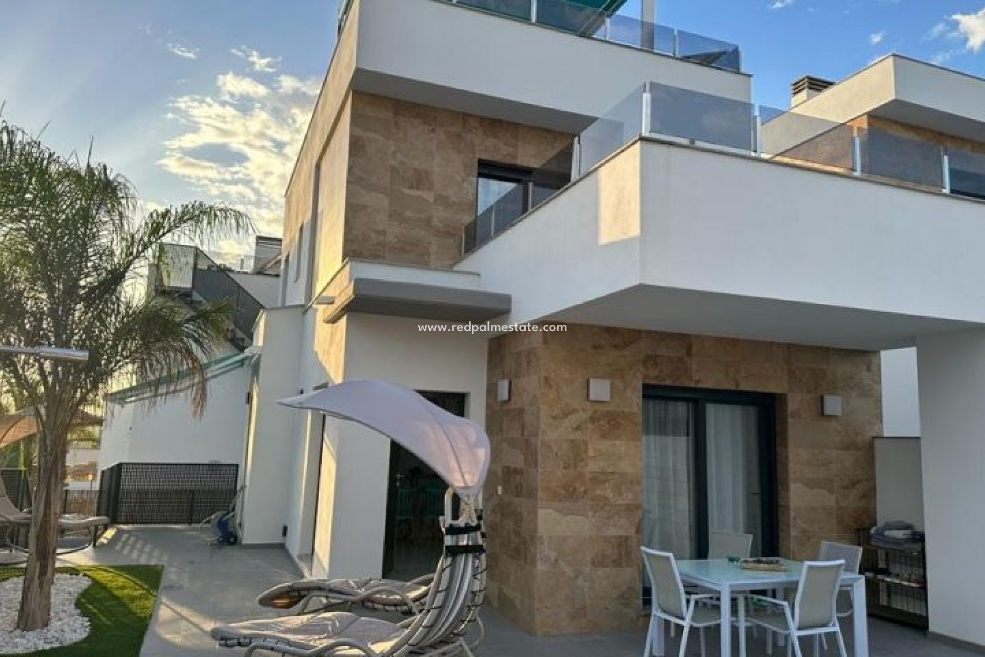 Herverkoop - Villa -
Benijofar - Costa Blanca