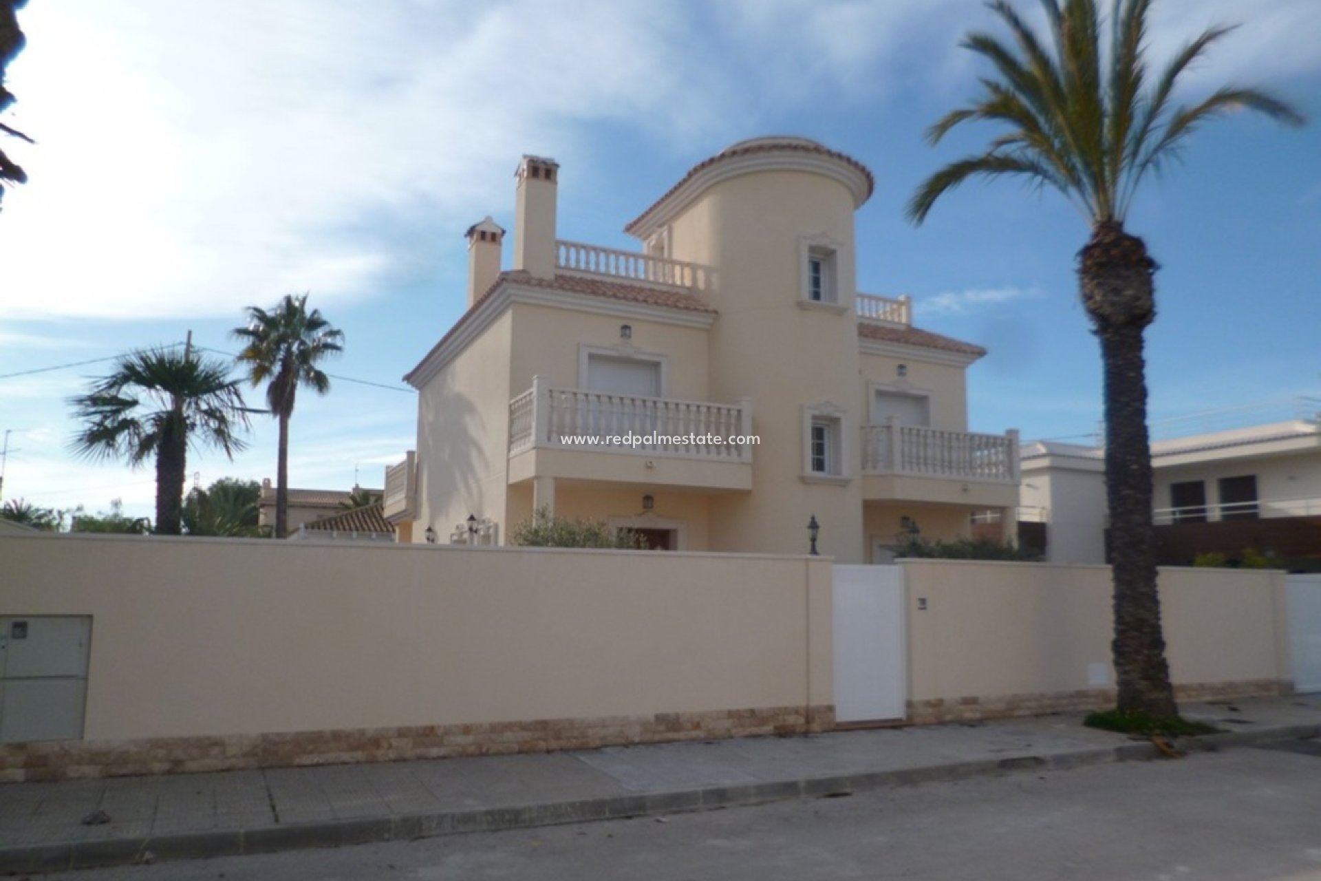 Herverkoop - Villa -
Cabo Roig