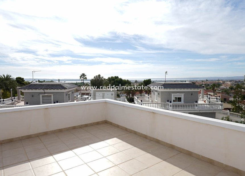 Herverkoop - Villa -
Ciudad Quesada - Costa Blanca