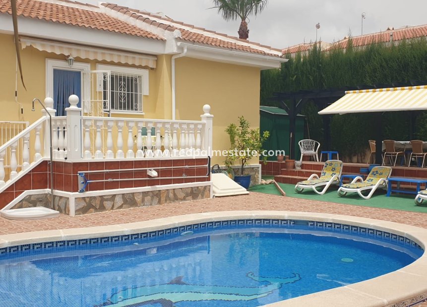 Herverkoop - Villa -
Ciudad quesada - Costa Blanca