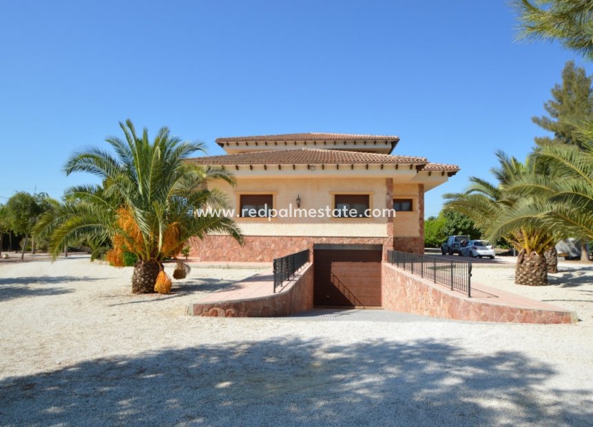 Herverkoop - Villa -
Cox - Callosa de Segura