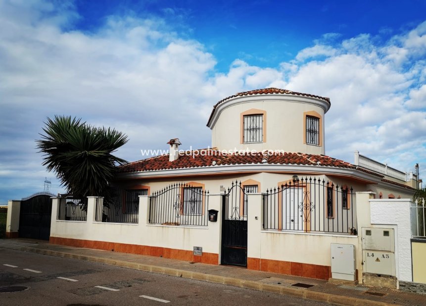 Herverkoop - Villa -
Los Alczares - Costa Calida