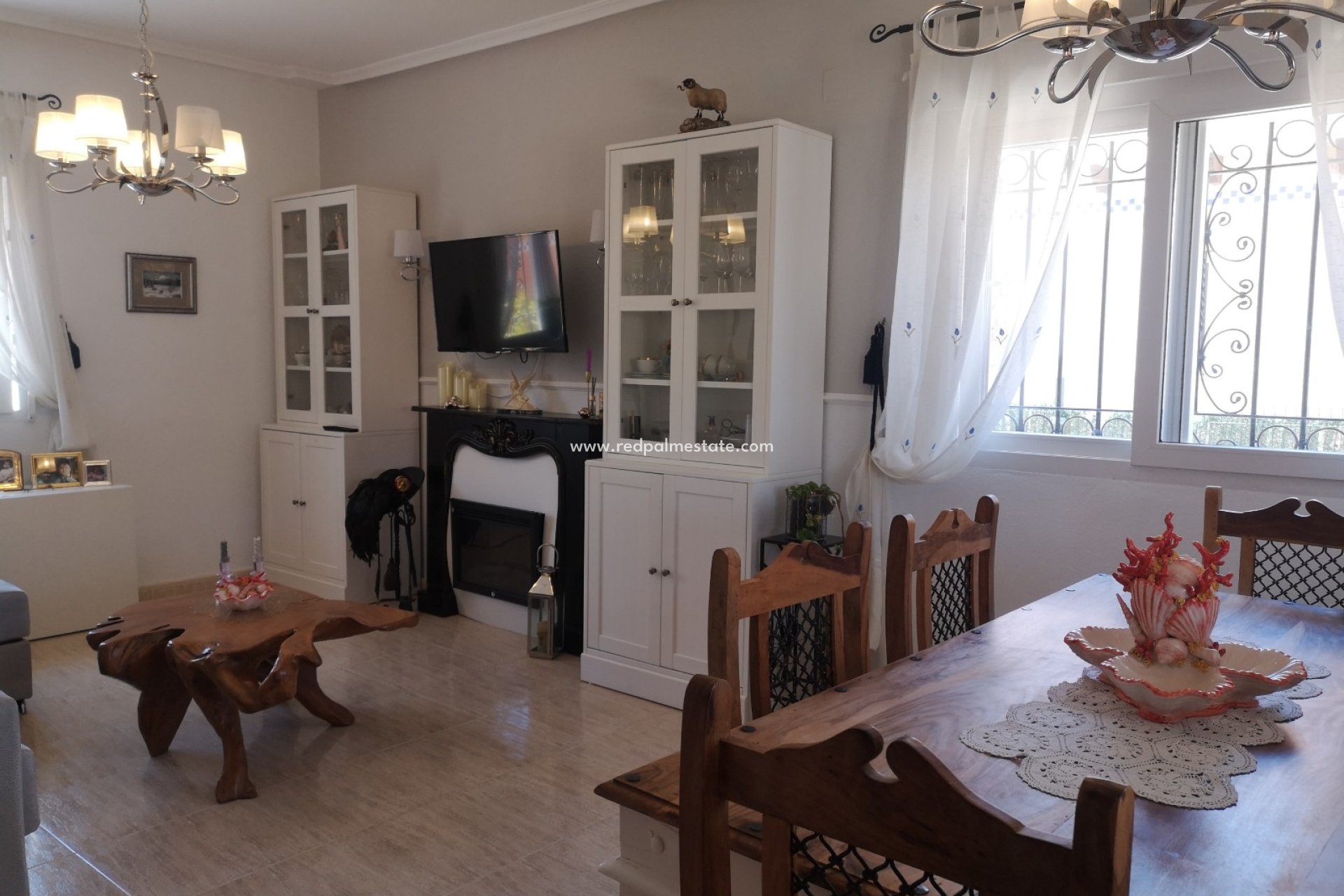 Herverkoop - Villa -
Los Montesinos - Costa Blanca