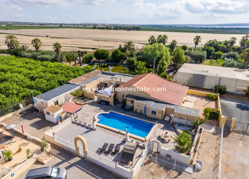 Herverkoop - Villa -
Montesinos - Costa Blanca