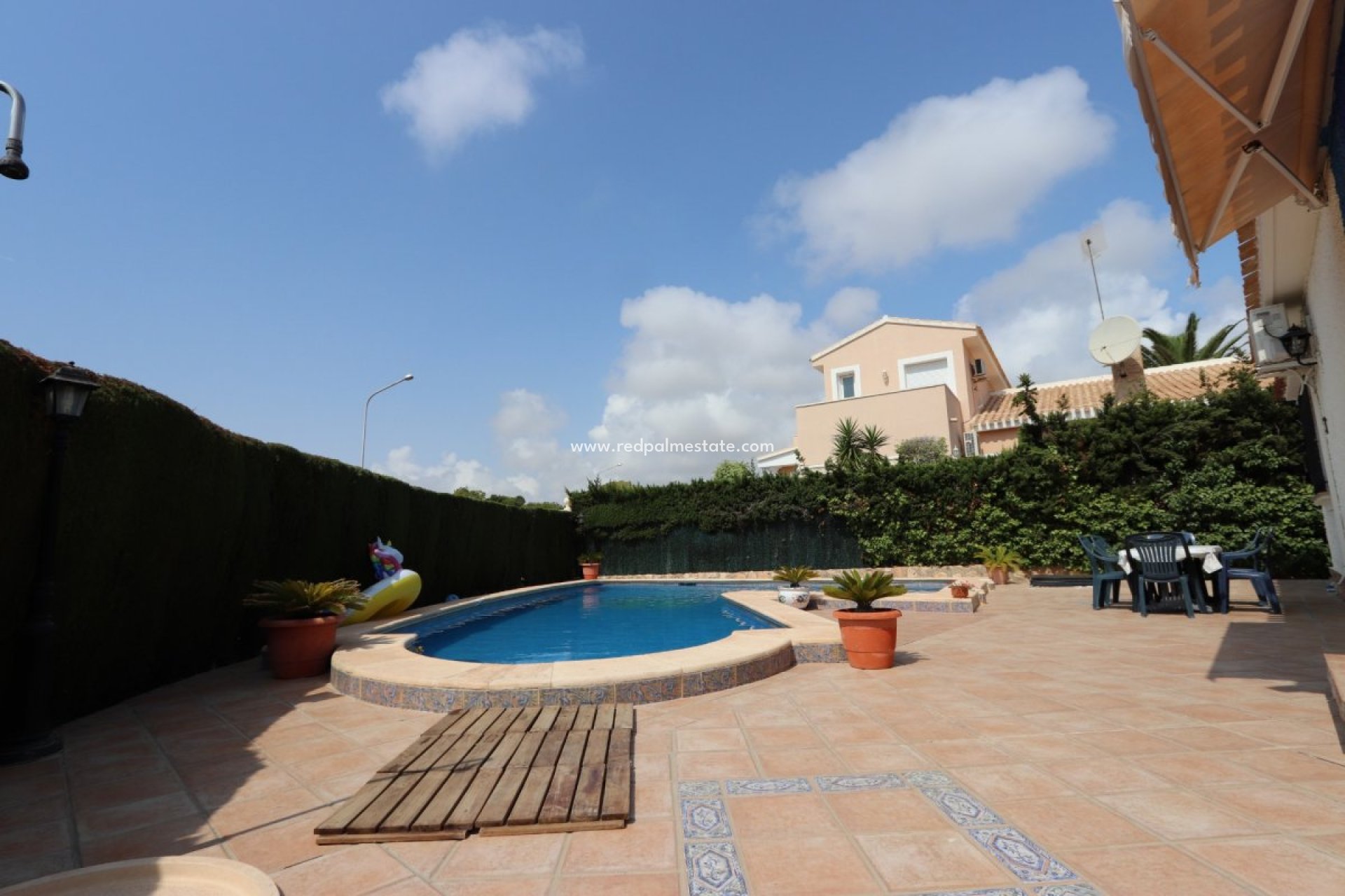 Herverkoop - Villa -
Orihuela Costa - Campoamor