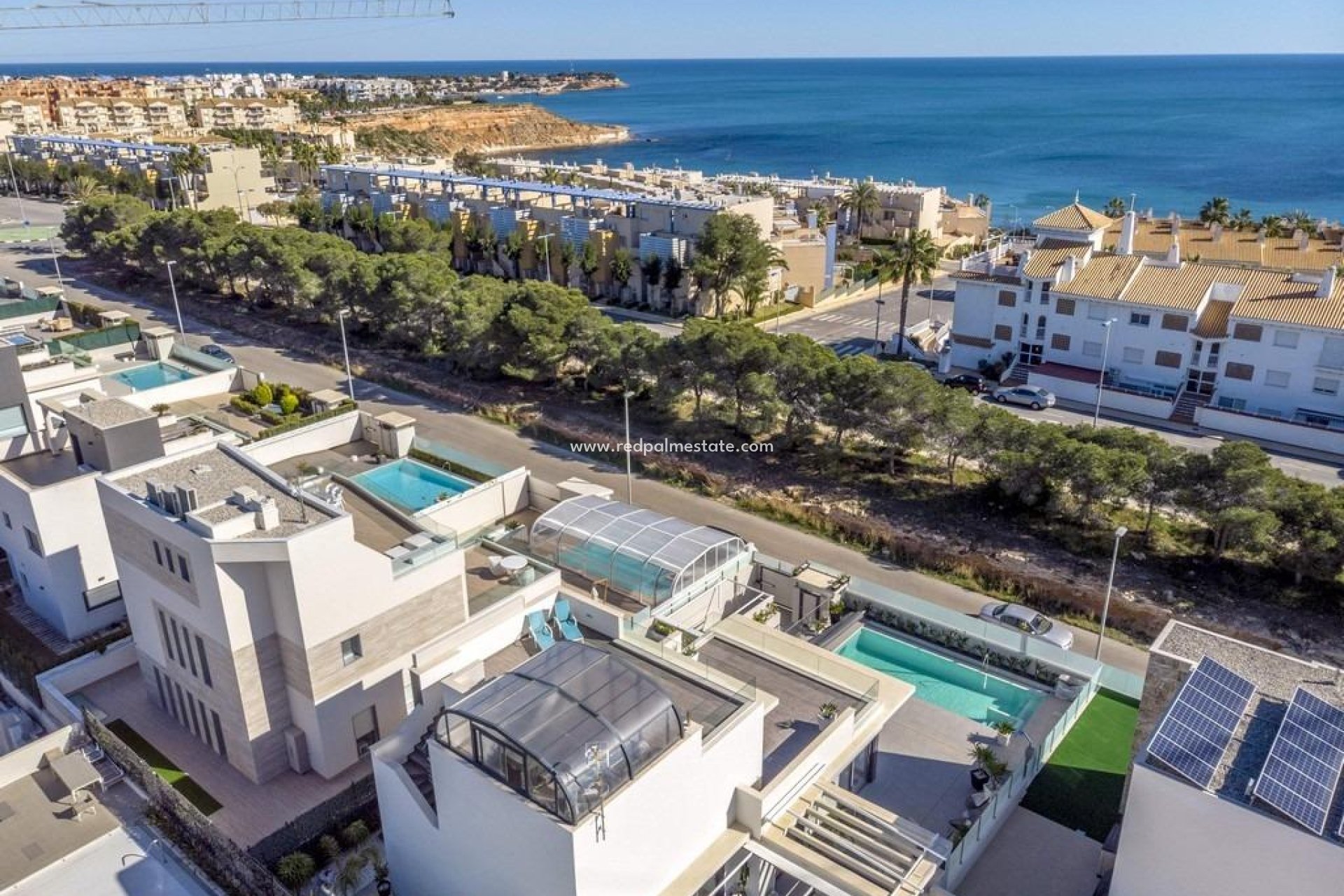 Herverkoop - Villa -
Orihuela Costa - Campoamor