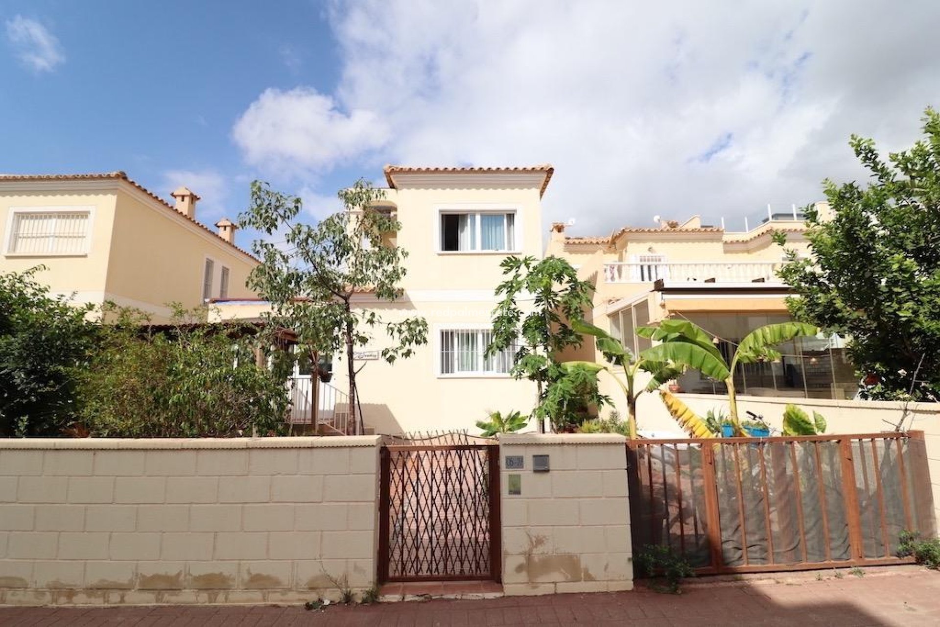 Herverkoop - Villa -
Orihuela Costa - Costa Blanca