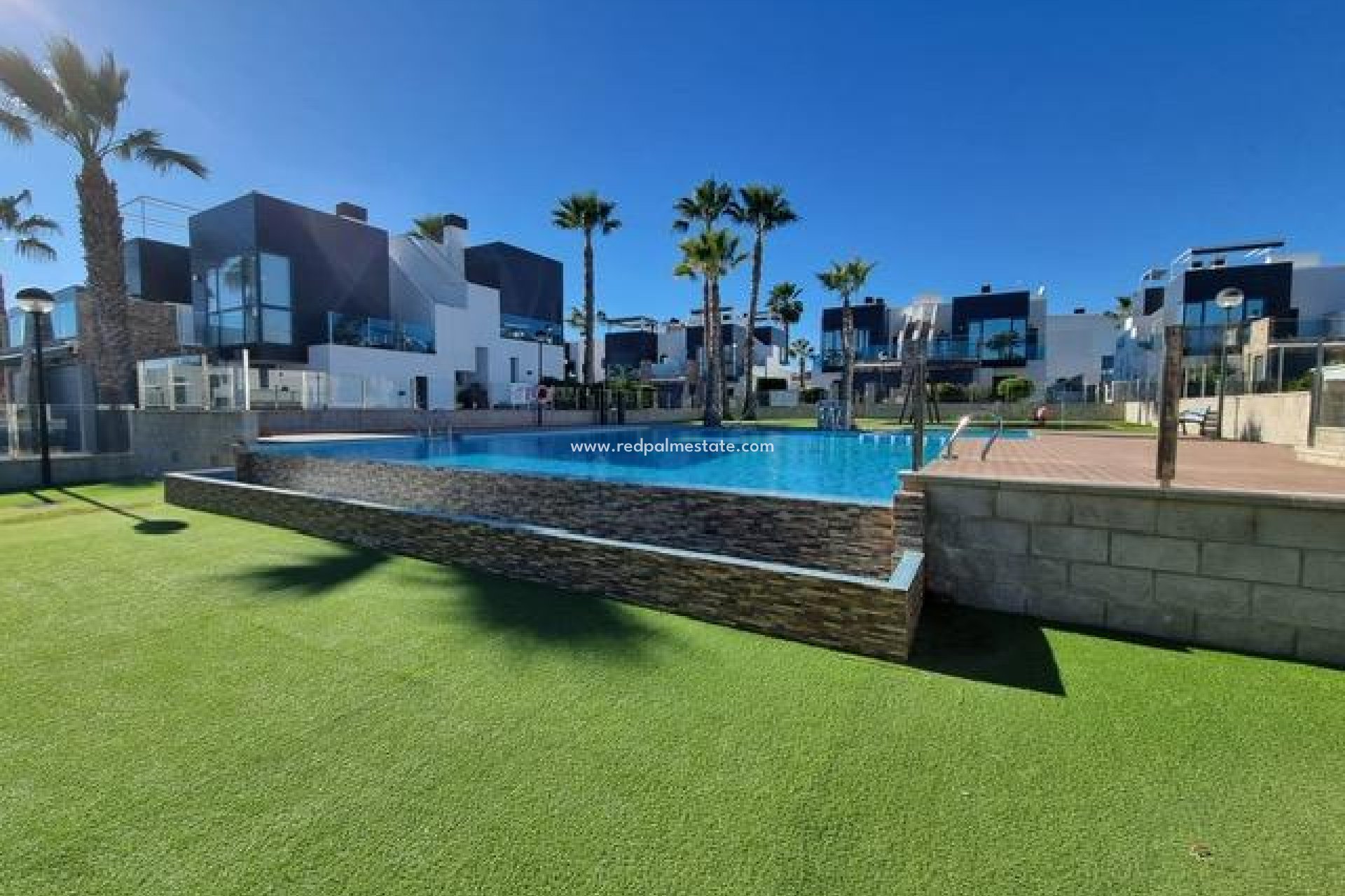 Herverkoop - Villa -
Orihuela Costa - Costa Blanca