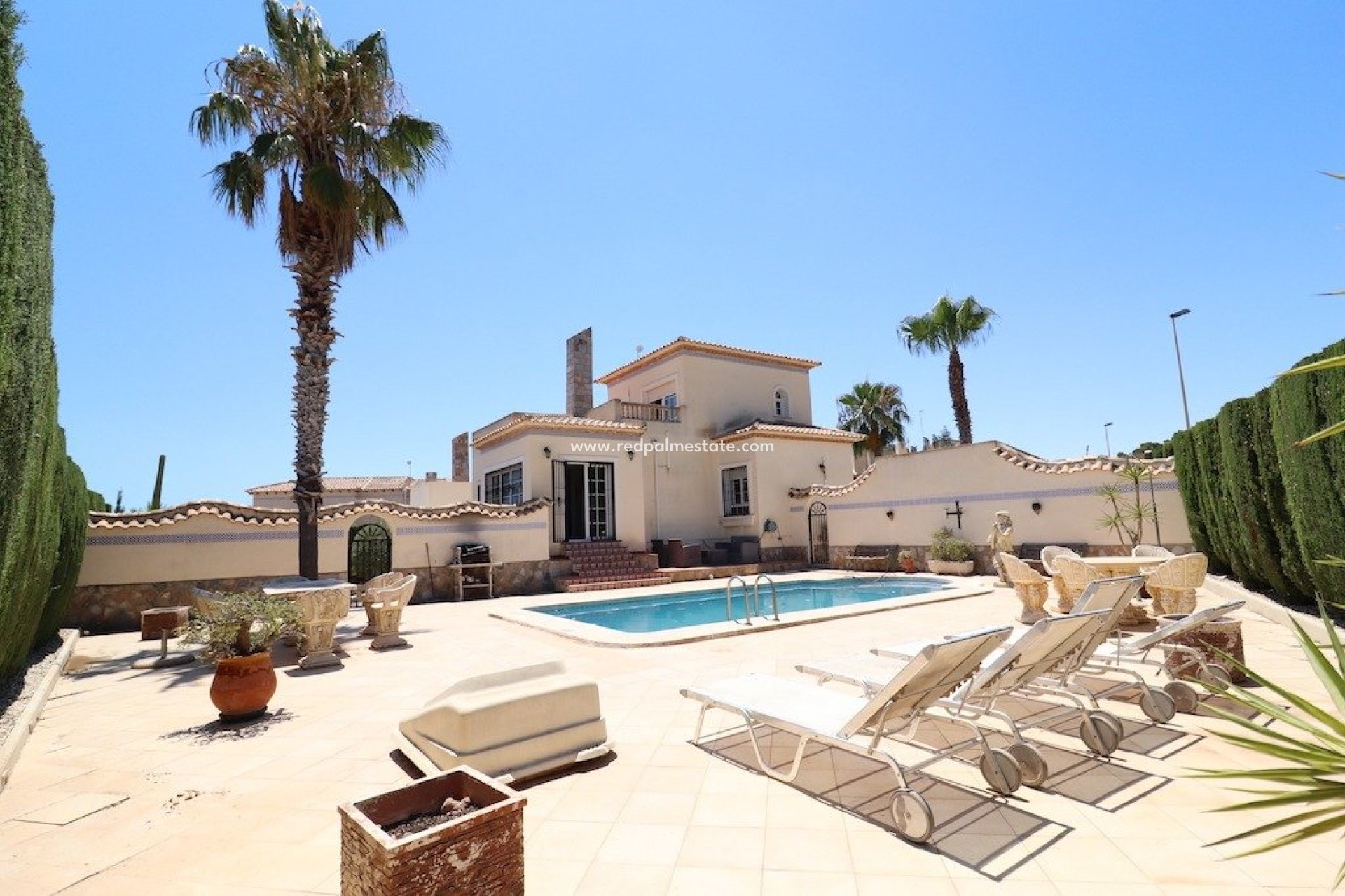 Herverkoop - Villa -
Orihuela Costa - Costa Blanca