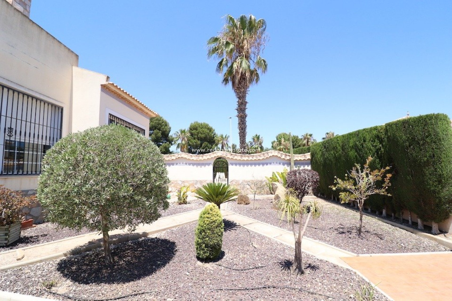 Herverkoop - Villa -
Orihuela Costa - Costa Blanca