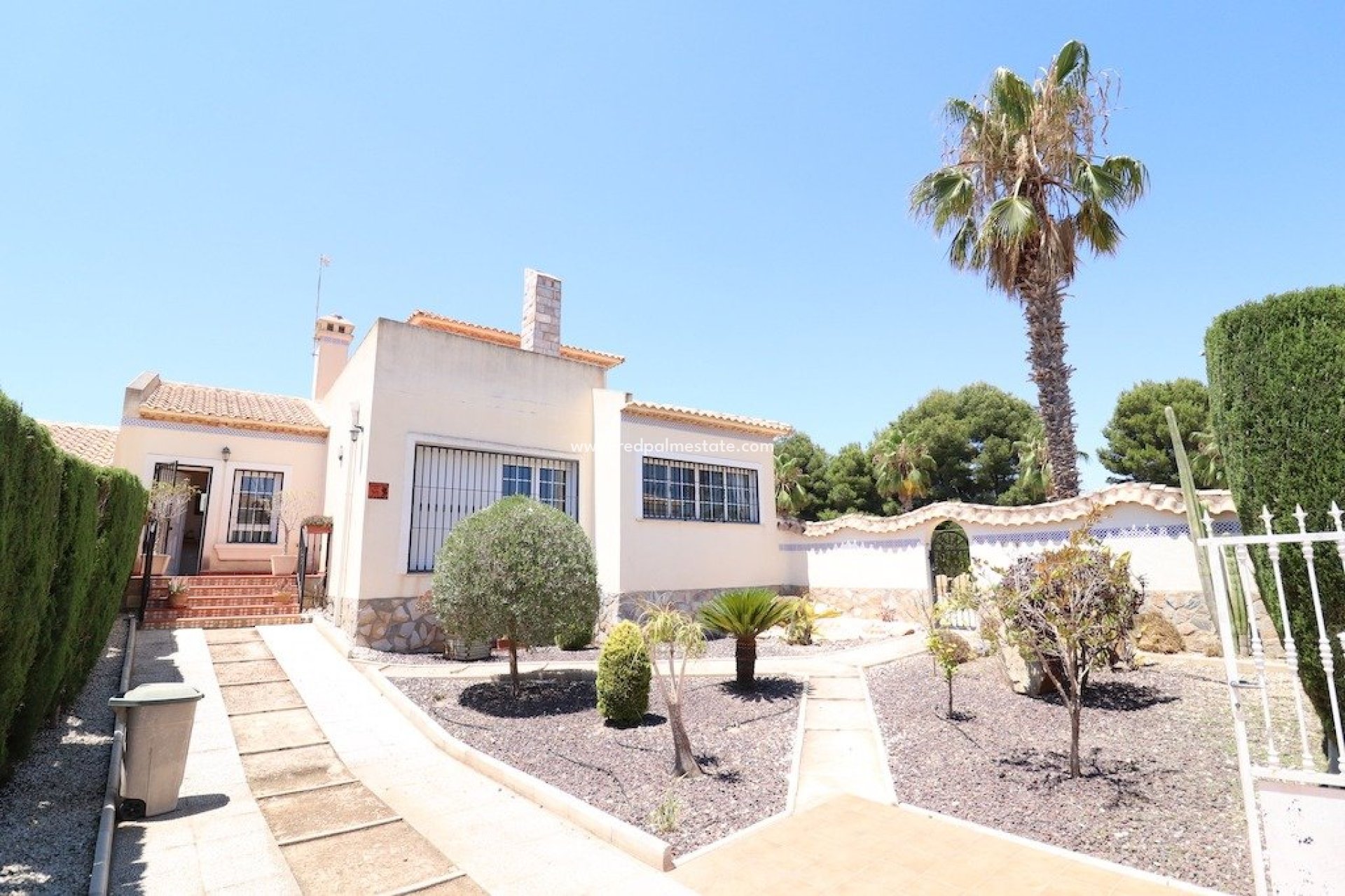 Herverkoop - Villa -
Orihuela Costa - Costa Blanca