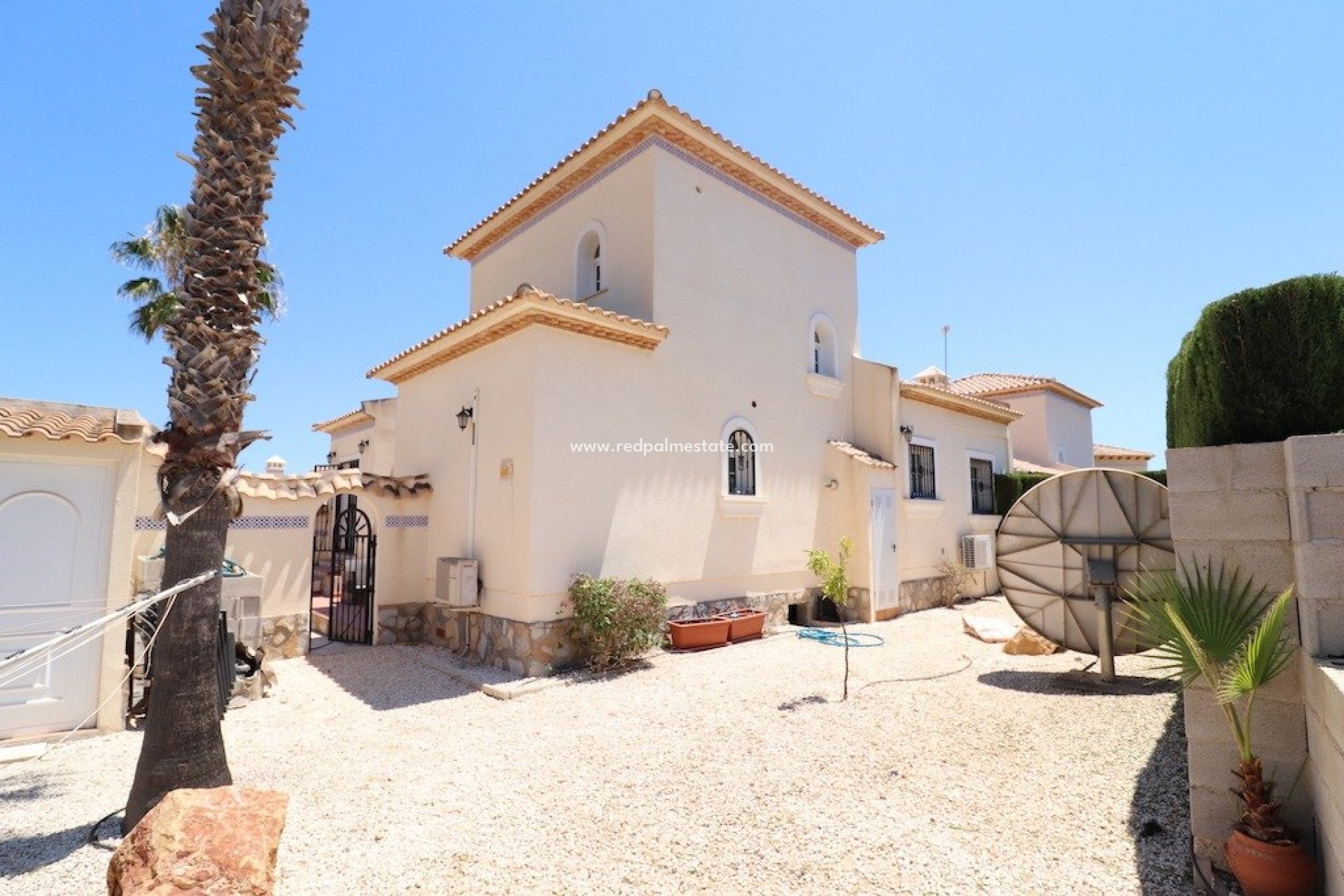 Herverkoop - Villa -
Orihuela Costa - Costa Blanca