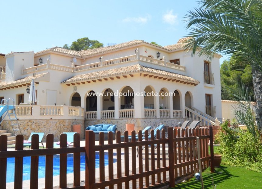 Herverkoop - Villa -
Orihuela Costa - Costa Blanca