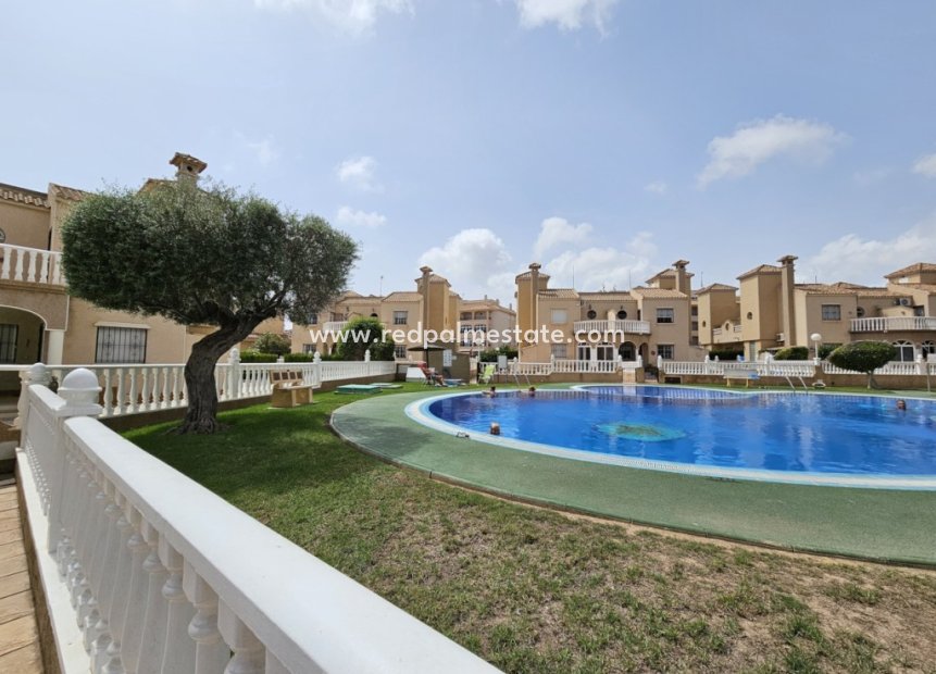 Herverkoop - Villa -
Orihuela Costa - Costa Blanca