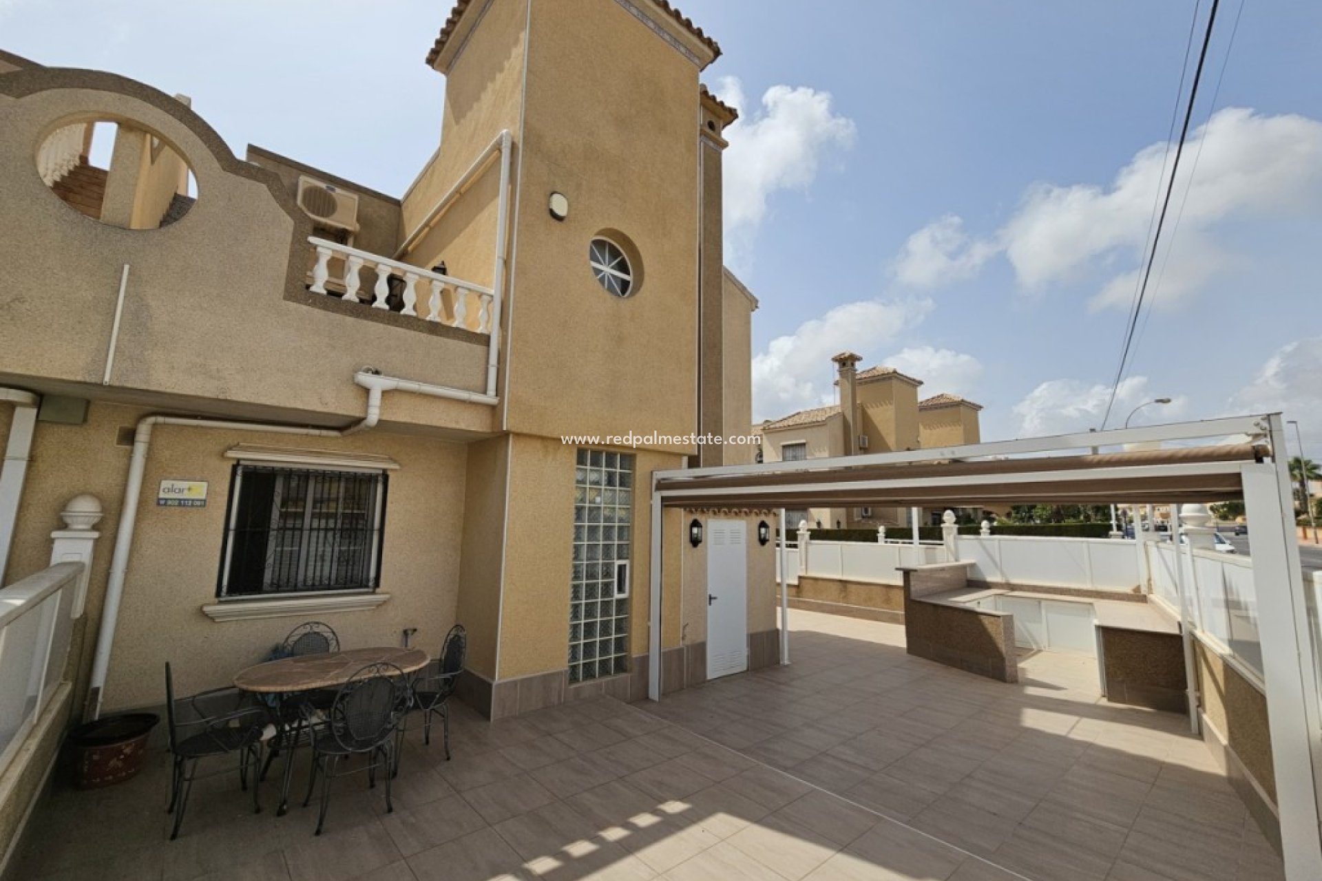 Herverkoop - Villa -
Orihuela Costa - Costa Blanca