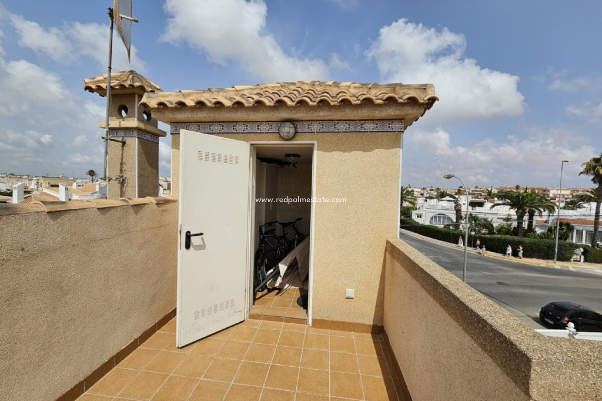 Herverkoop - Villa -
Orihuela Costa - Costa Blanca