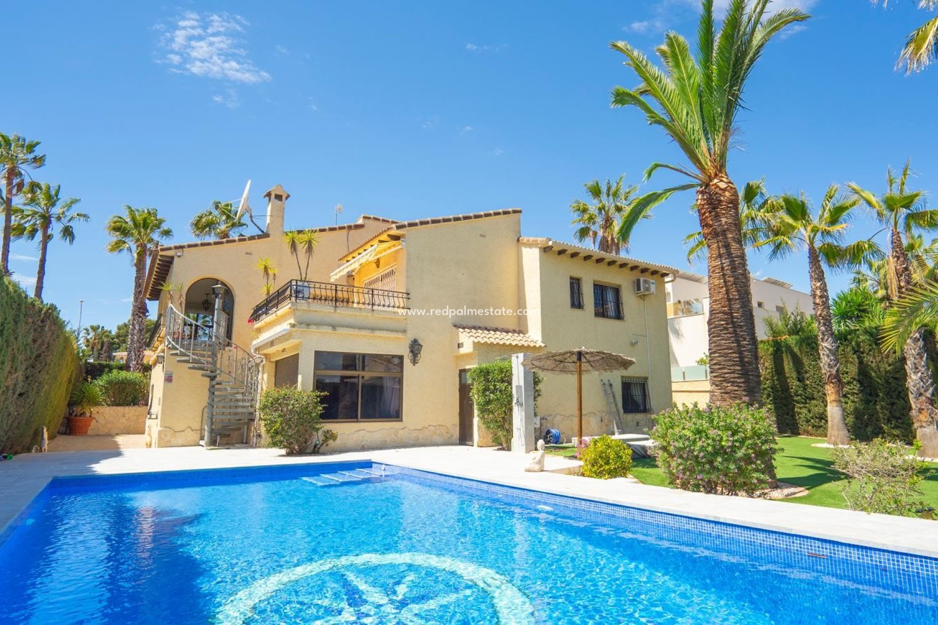 Herverkoop - Villa -
Orihuela Costa - Costa Blanca