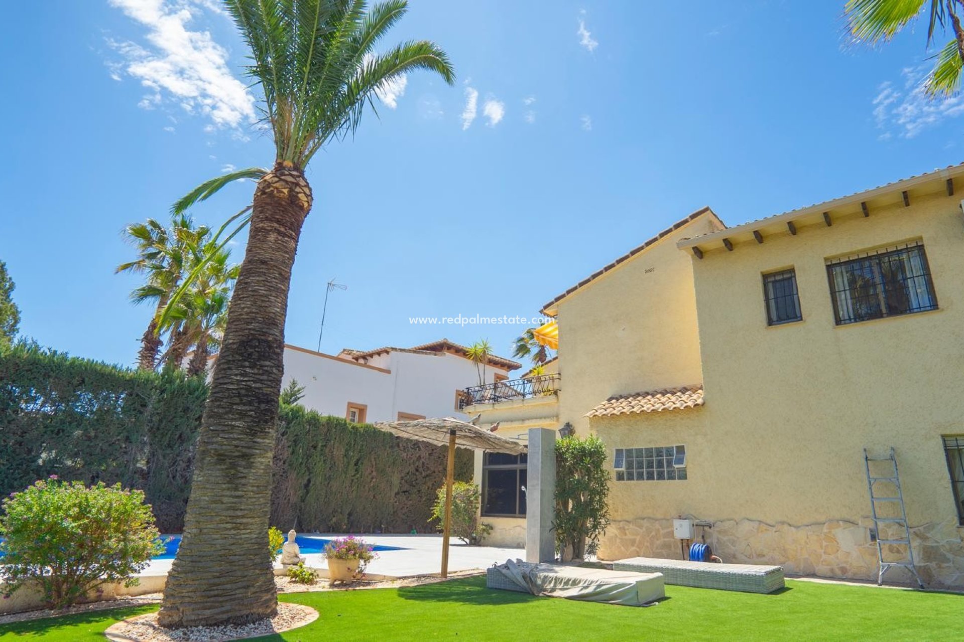 Herverkoop - Villa -
Orihuela Costa - Costa Blanca