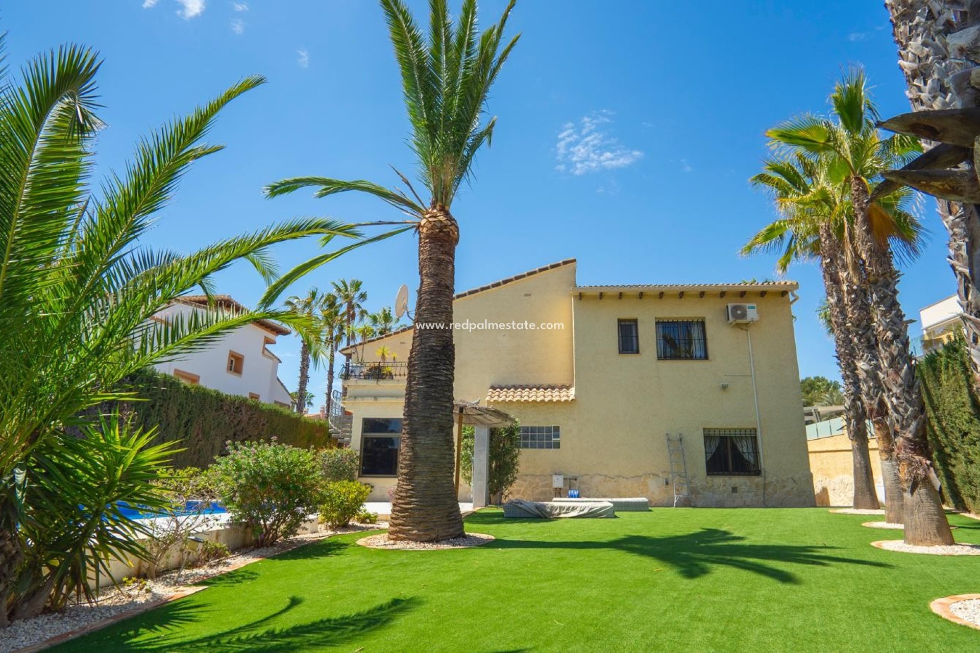 Herverkoop - Villa -
Orihuela Costa - Costa Blanca