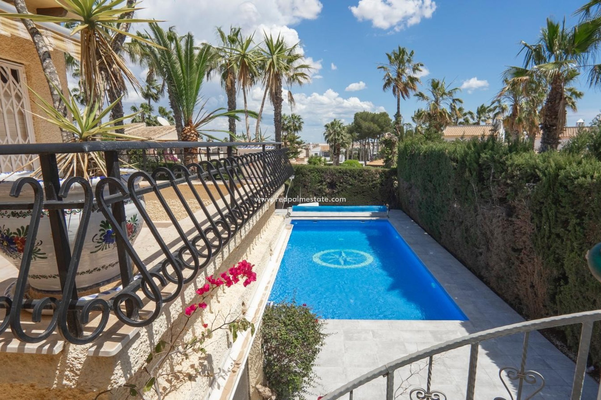 Herverkoop - Villa -
Orihuela Costa - Costa Blanca