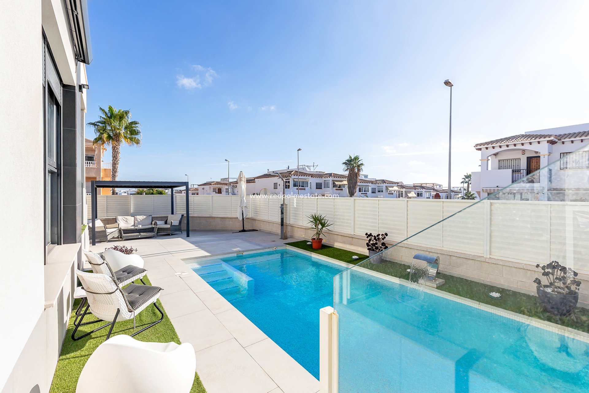 Herverkoop - Villa -
Orihuela Costa - Costa Blanca