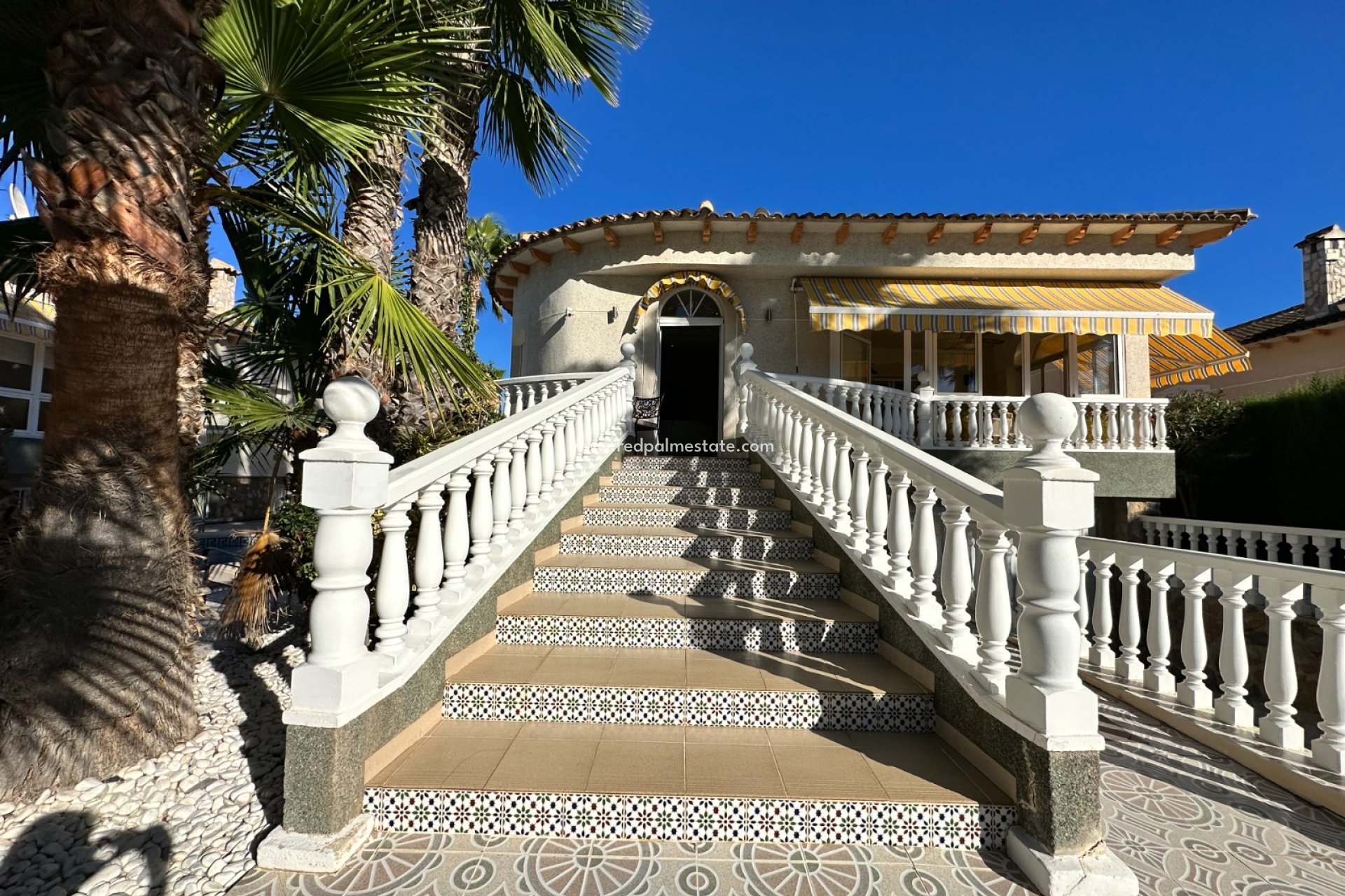 Herverkoop - Villa -
Orihuela Costa - Inland