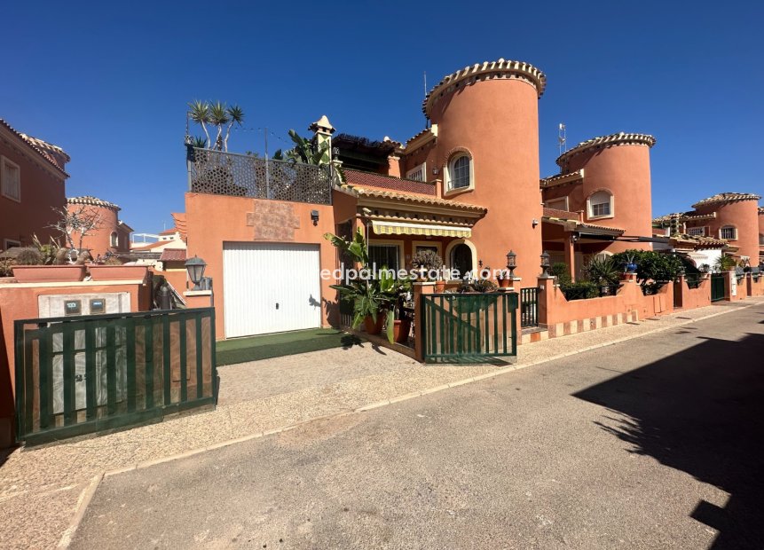 Herverkoop - Villa -
Orihuela Costa - Inland