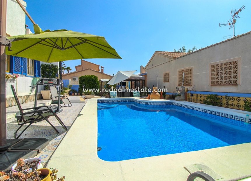 Herverkoop - Villa -
Orihuela Costa - La Florida