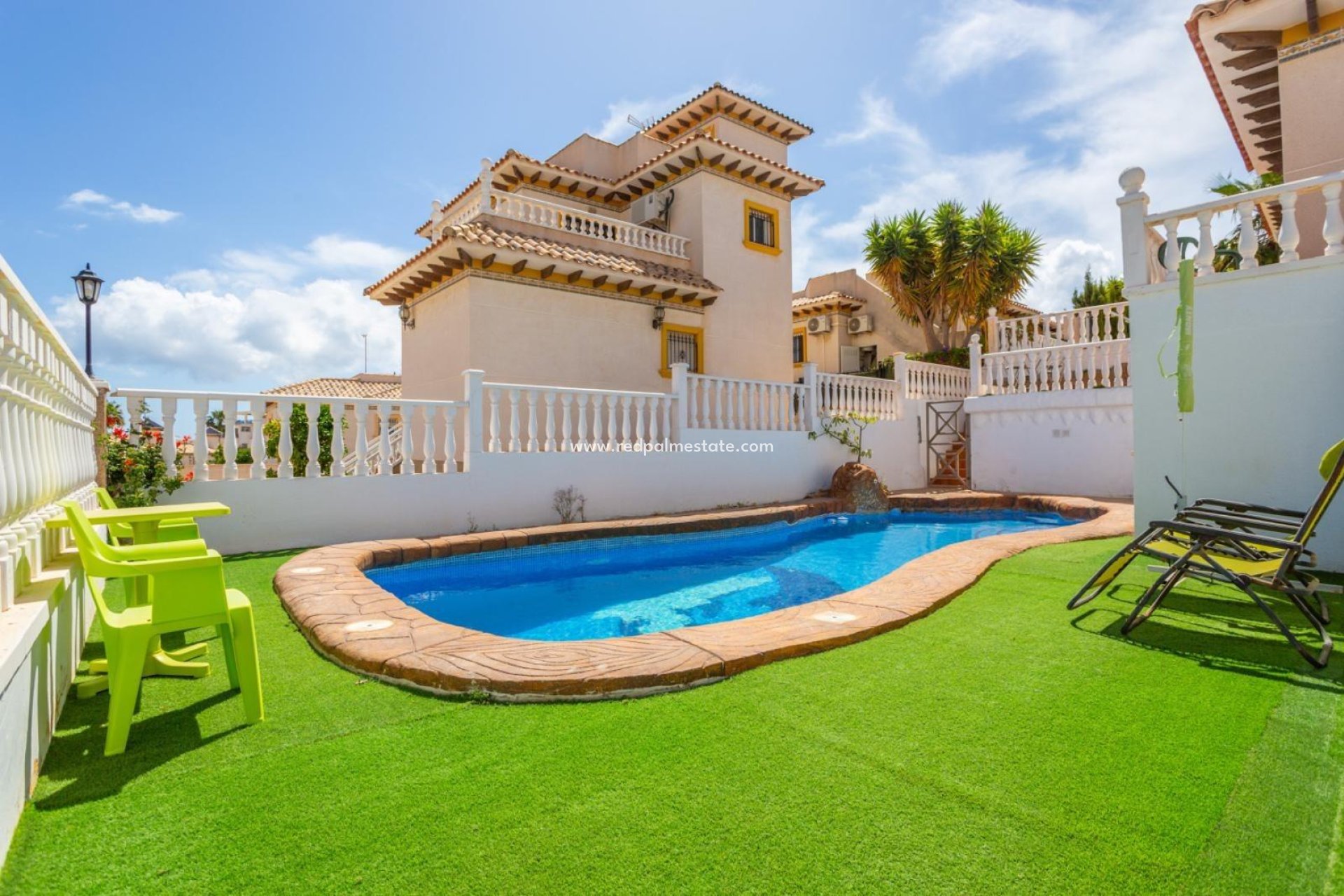 Herverkoop - Villa -
Orihuela Costa - La Zenia