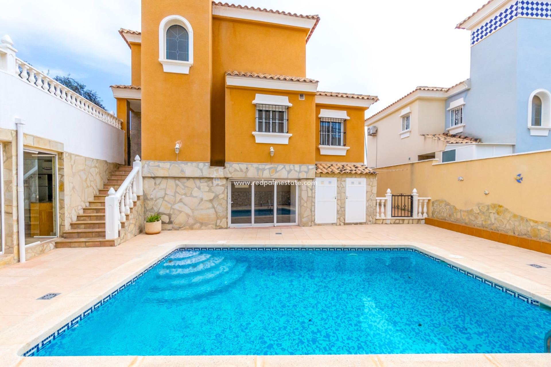 Herverkoop - Villa -
Orihuela Costa - Las Filipinas