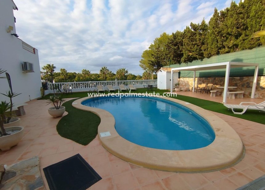 Herverkoop - Villa -
Orihuela Costa - Las Filipinas