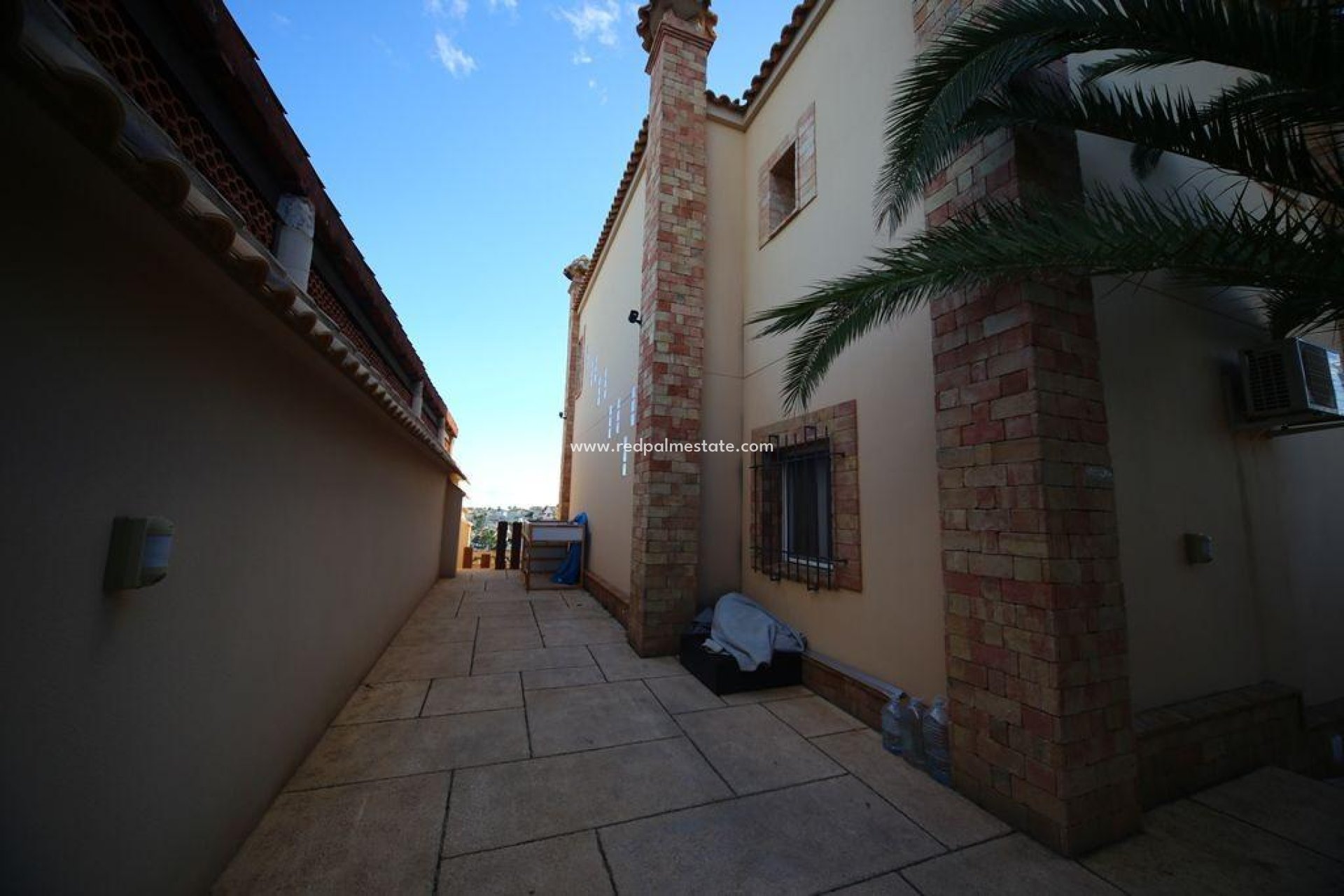 Herverkoop - Villa -
Orihuela Costa - Las Filipinas