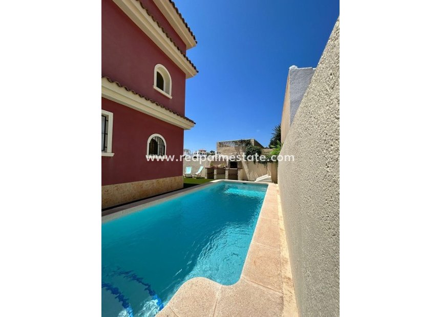 Herverkoop - Villa -
Orihuela Costa - Lomas de Cabo Roig