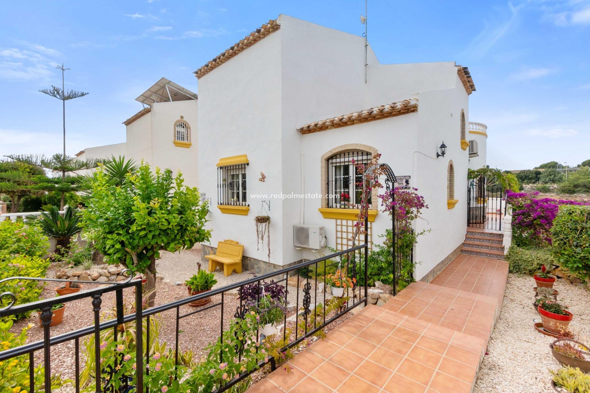 Herverkoop - Villa -
Orihuela Costa - Los Dolses