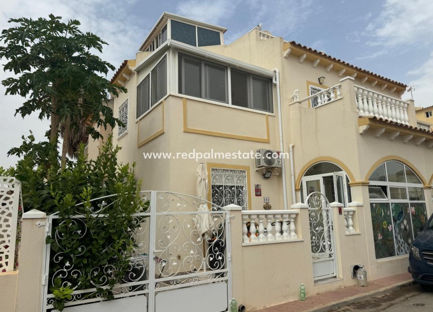 Herverkoop - Villa -
Orihuela Costa - Los Dolses