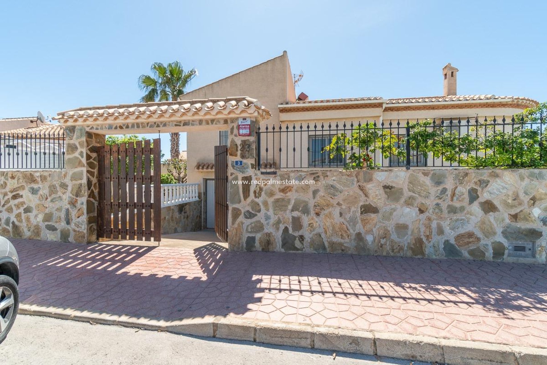 Herverkoop - Villa -
Orihuela Costa - Playa Flamenca