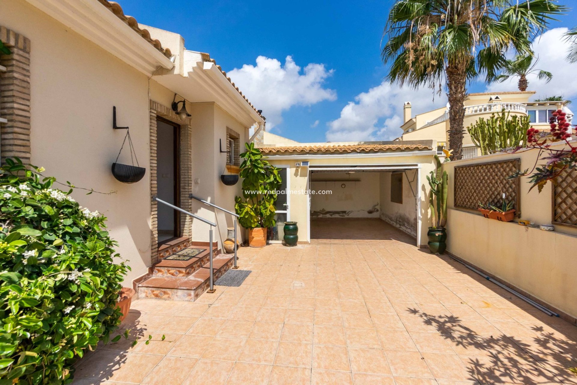 Herverkoop - Villa -
Orihuela Costa - Playa Flamenca