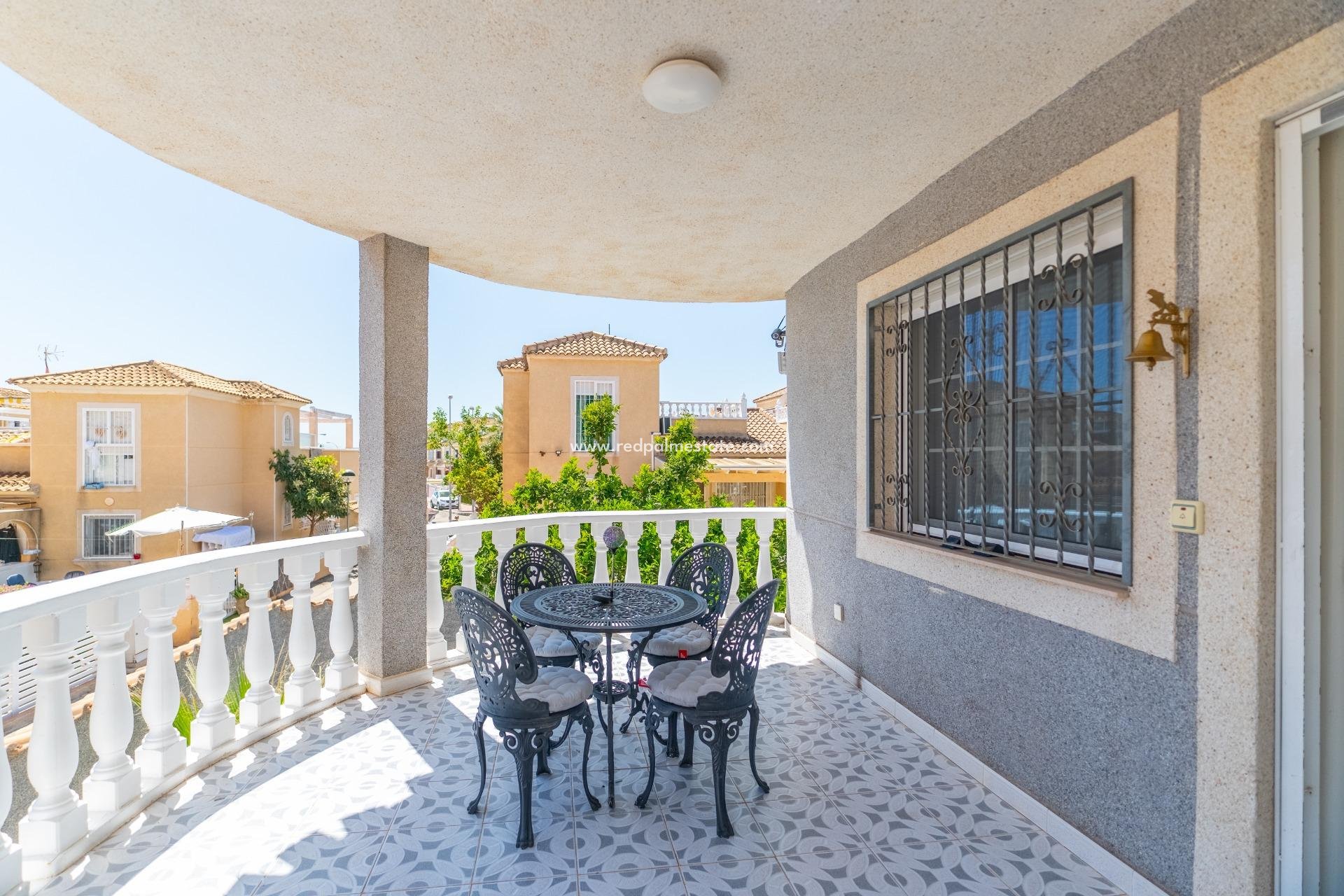 Herverkoop - Villa -
Orihuela Costa - Playa Flamenca