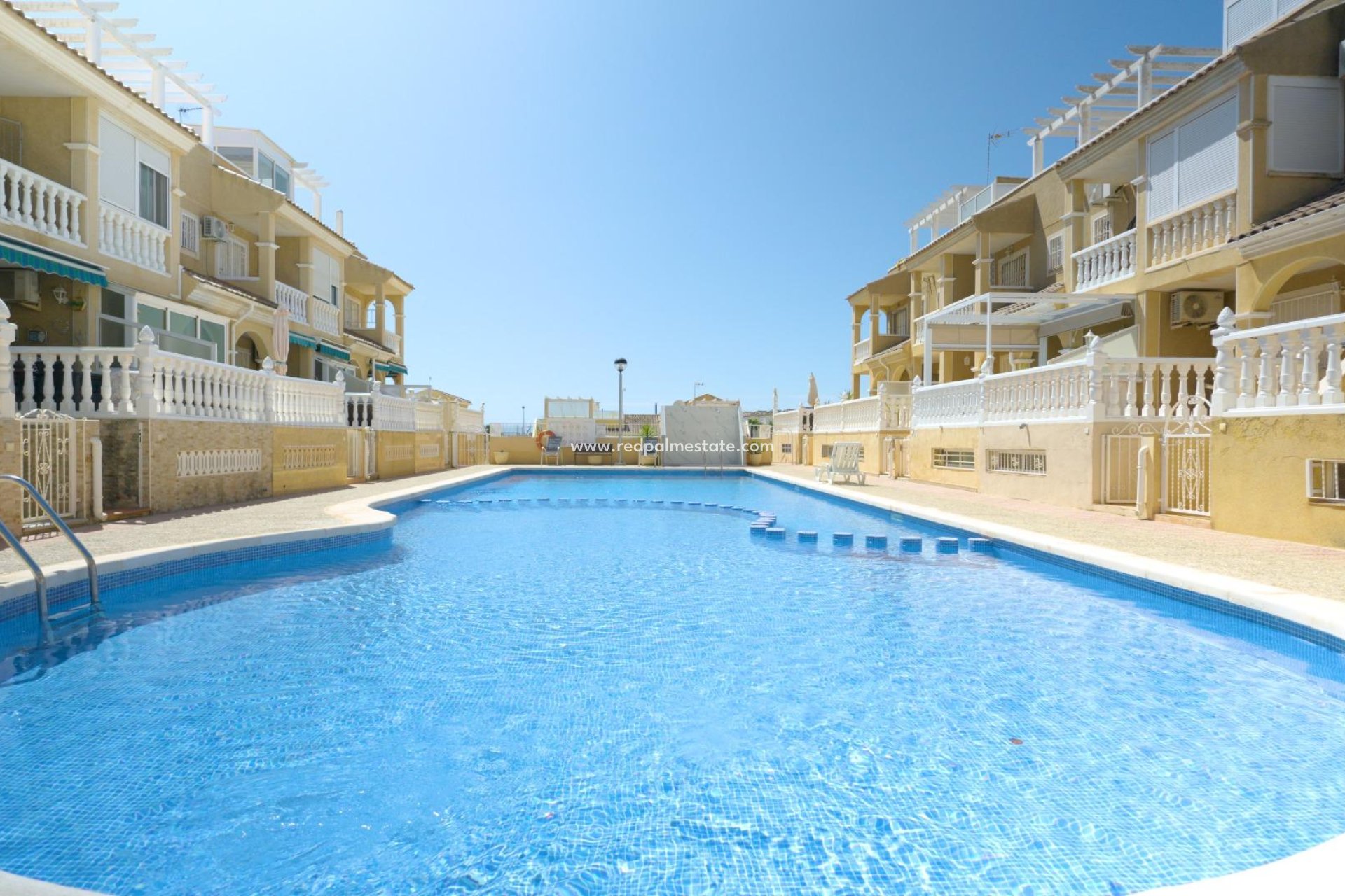 Herverkoop - Villa -
Orihuela Costa - Playa Flamenca