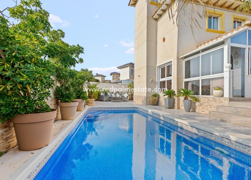 Herverkoop - Villa -
Orihuela Costa - Playa Flamenca
