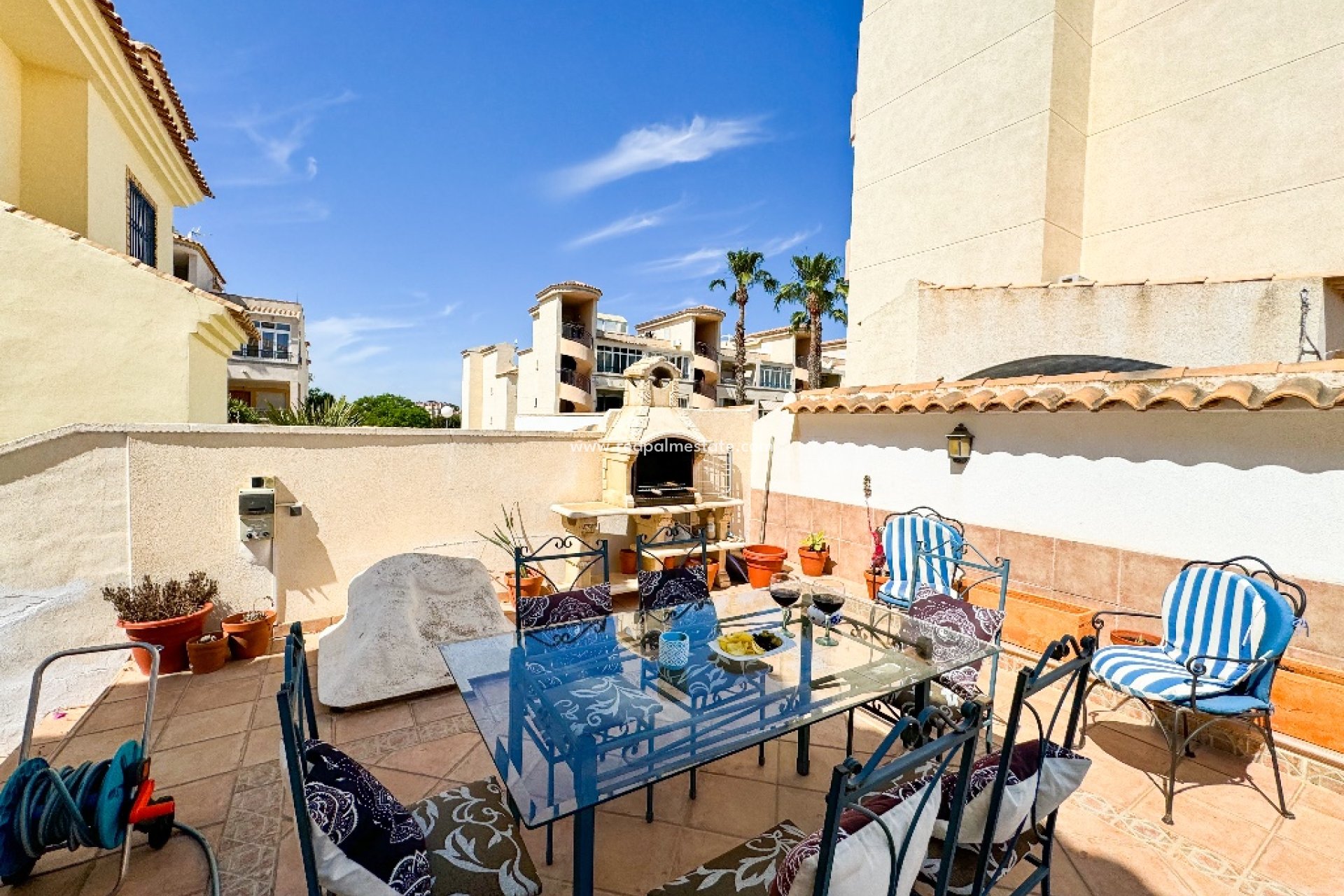 Herverkoop - Villa -
Orihuela Costa - Punta Prima