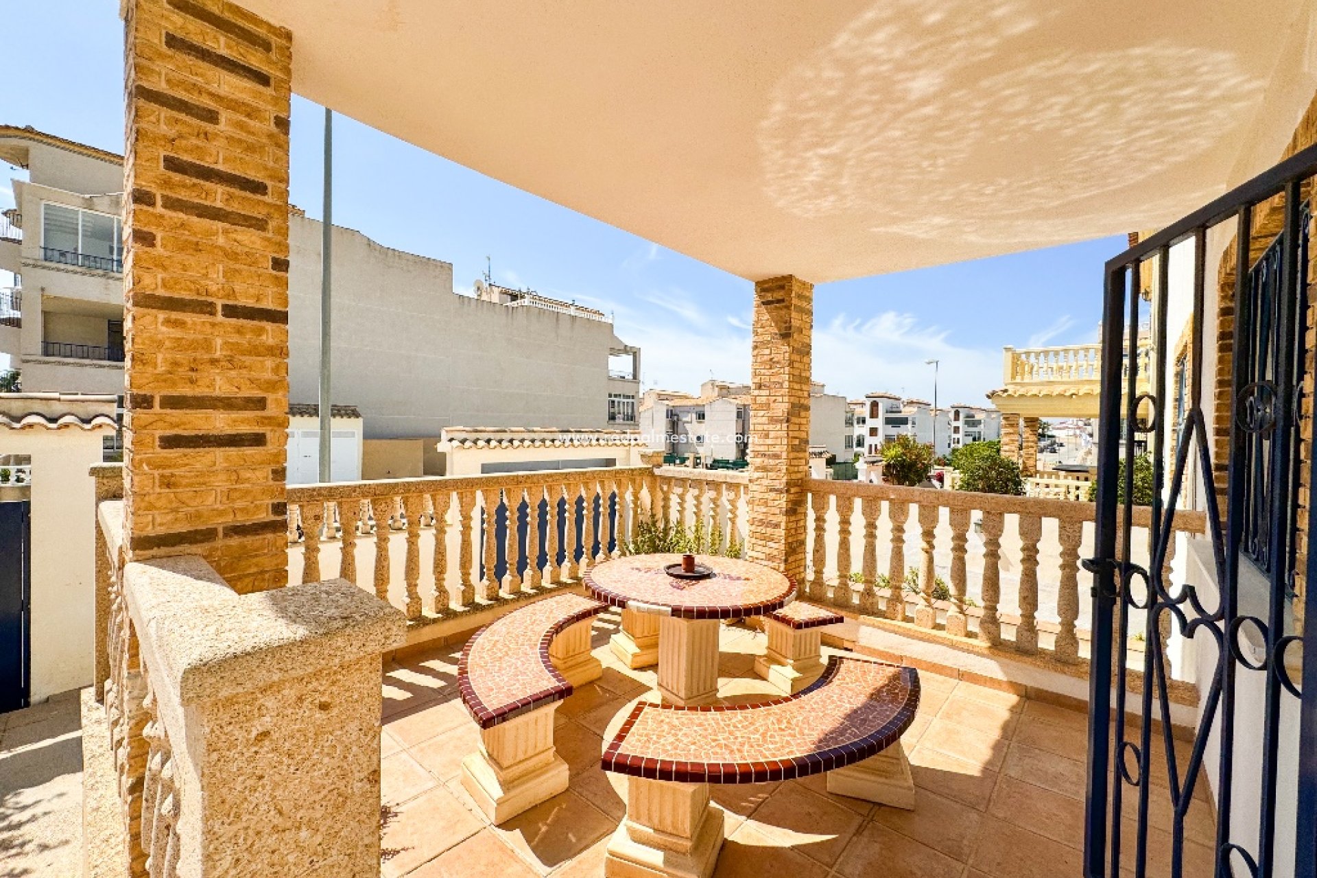 Herverkoop - Villa -
Orihuela Costa - Punta Prima