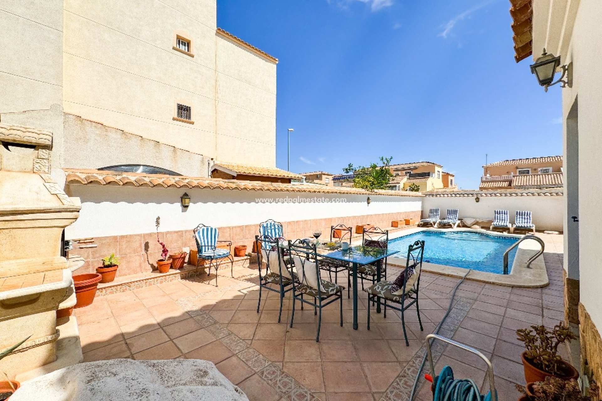 Herverkoop - Villa -
Orihuela Costa - Punta Prima