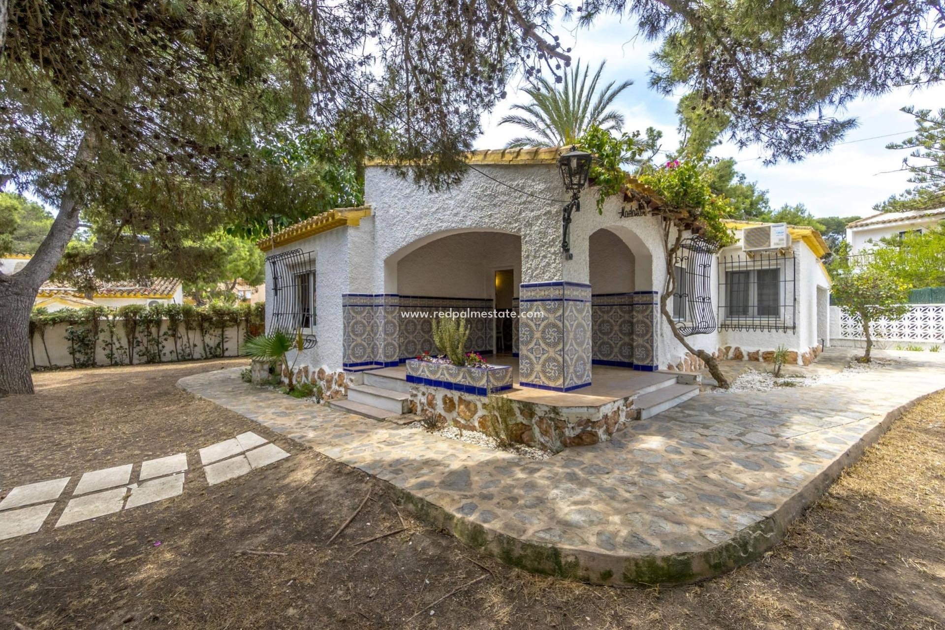 Herverkoop - Villa -
Orihuela Costa - Punta Prima