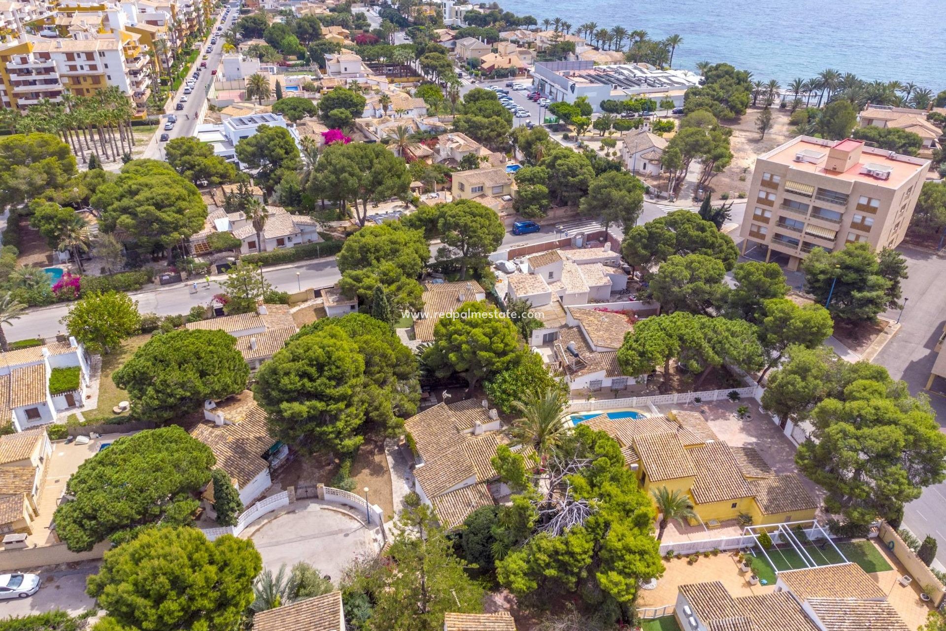 Herverkoop - Villa -
Orihuela Costa - Punta Prima