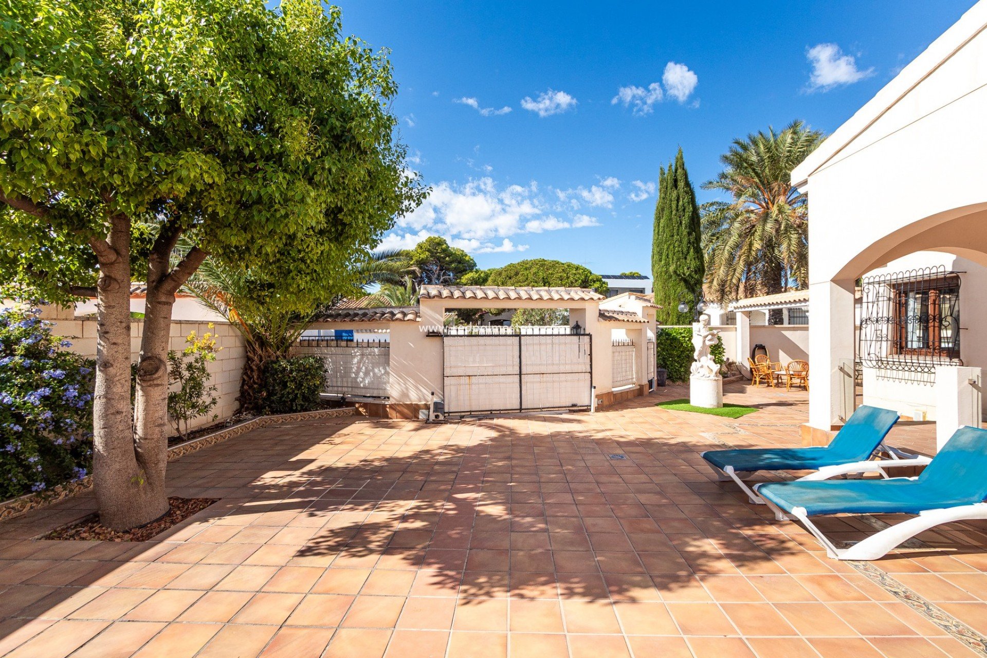 Herverkoop - Villa -
Orihuela Costa - Punta Prima