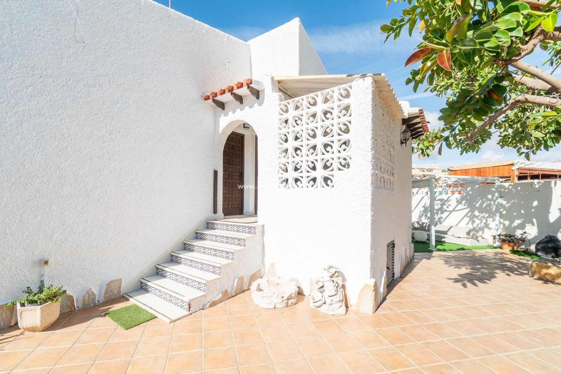 Herverkoop - Villa -
Orihuela Costa - Punta Prima