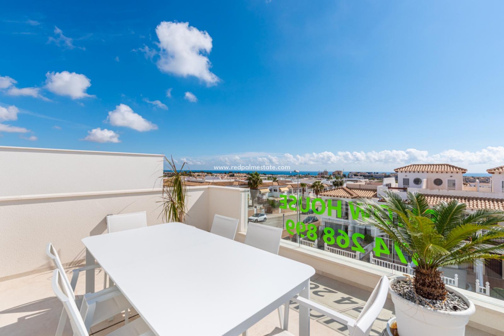 Herverkoop - Villa -
Orihuela Costa - Punta Prima