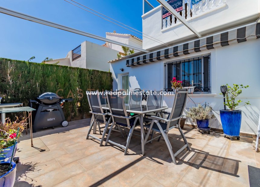 Herverkoop - Villa -
Orihuela Costa - Punta Prima